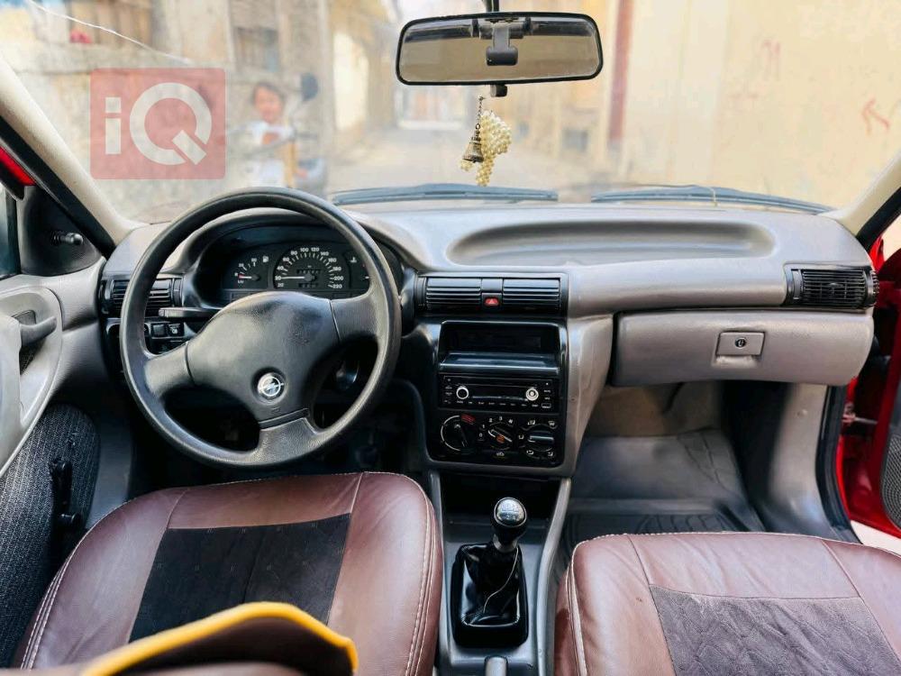 اوبل استرا